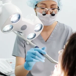 Implantology in the Esthetic Zone